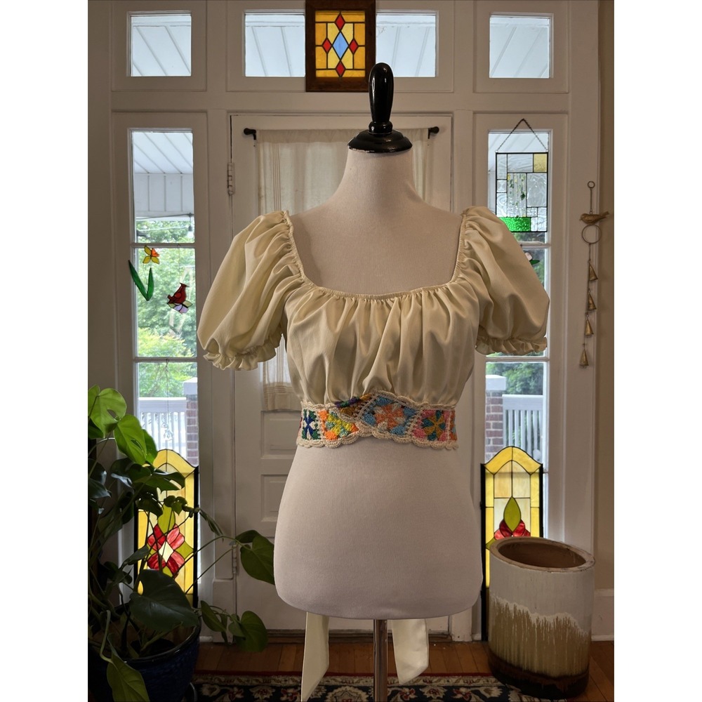 Boho S/M Crochet Crop Top Floral Granny Square Festival Hippie Retro * No Tags